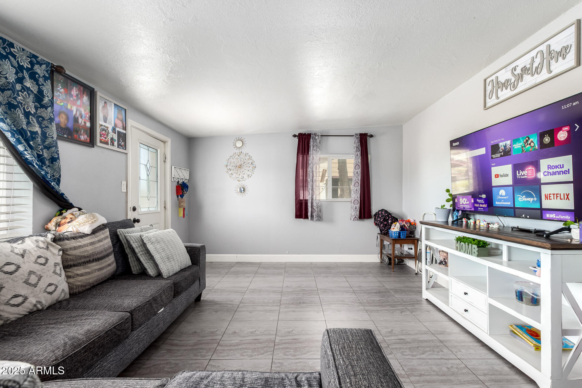 2744 W CAMPBELL Avenue