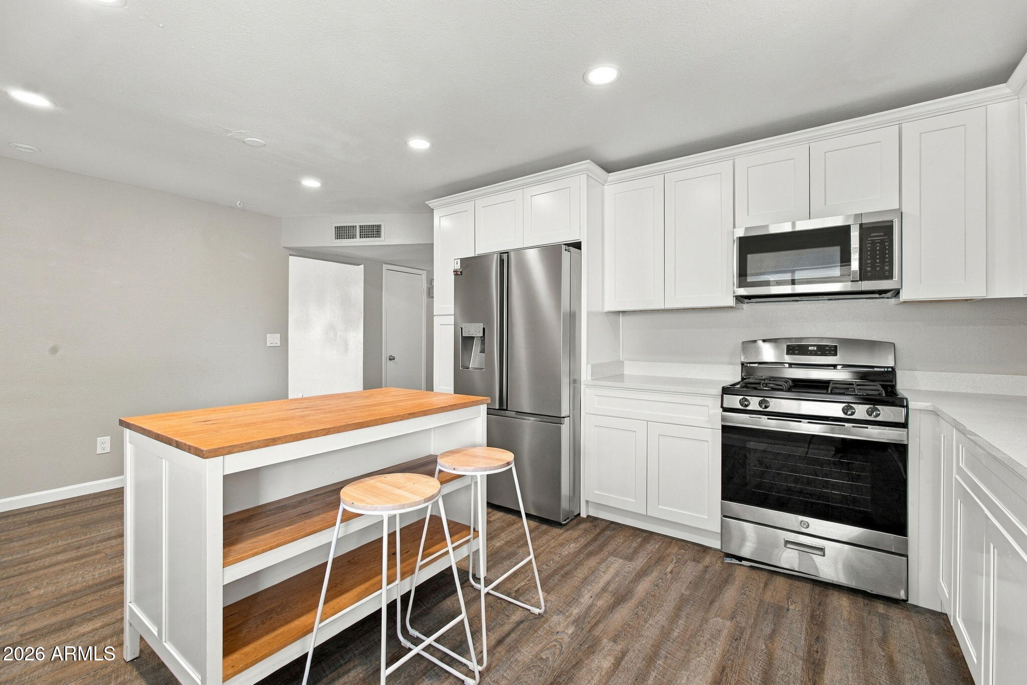 218 W BEAUTIFUL Lane
