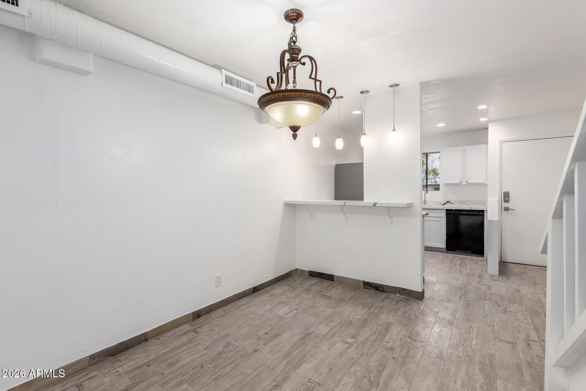 1215 E LEMON Street 208