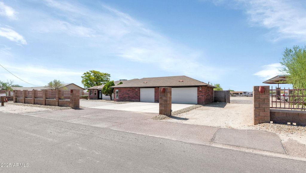 Photo of 19401 W Flower Street, Litchfield Park, AZ 85340 (MLS # 6873398)