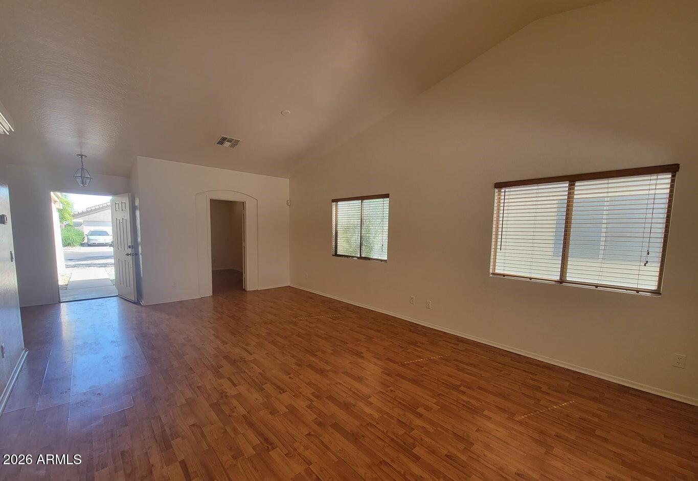 3133 W HUNTINGTON Drive