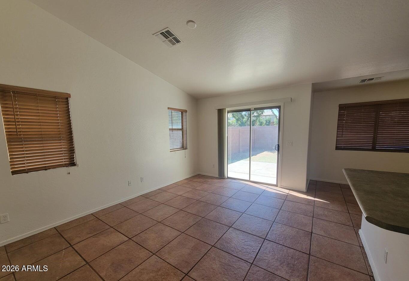 3133 W HUNTINGTON Drive