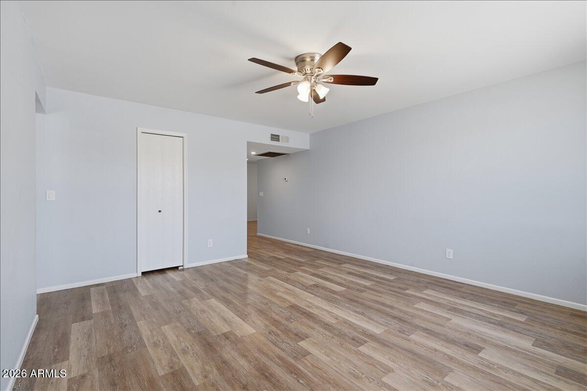 1407 W ROSAL Place