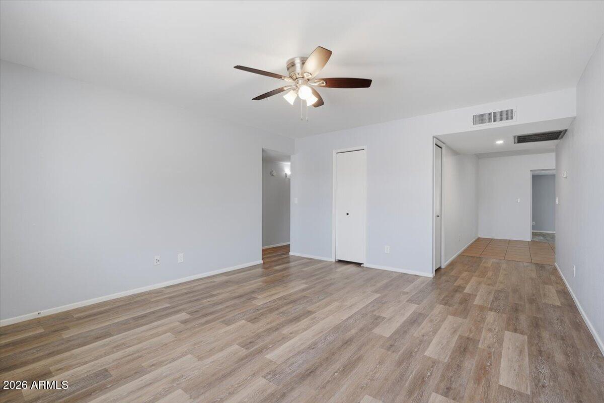1407 W ROSAL Place