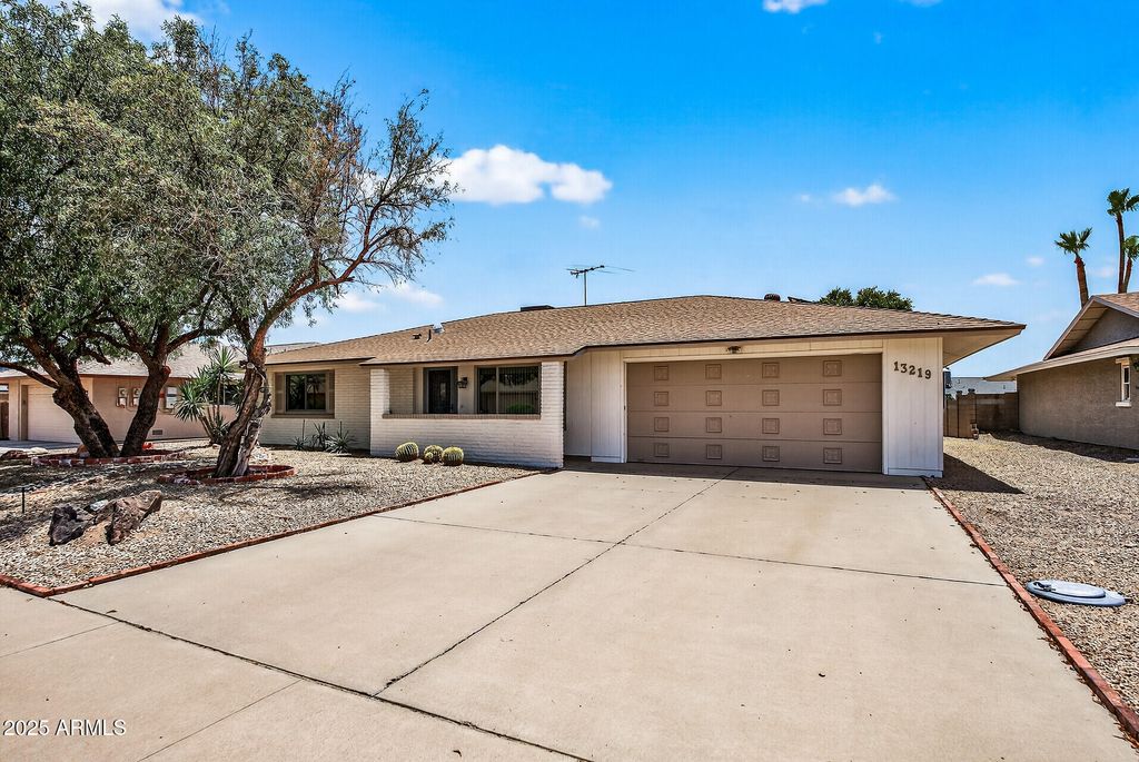 Photo of 13219 W Ashwood Drive, Sun City West, AZ 85375 (MLS # 6894263)