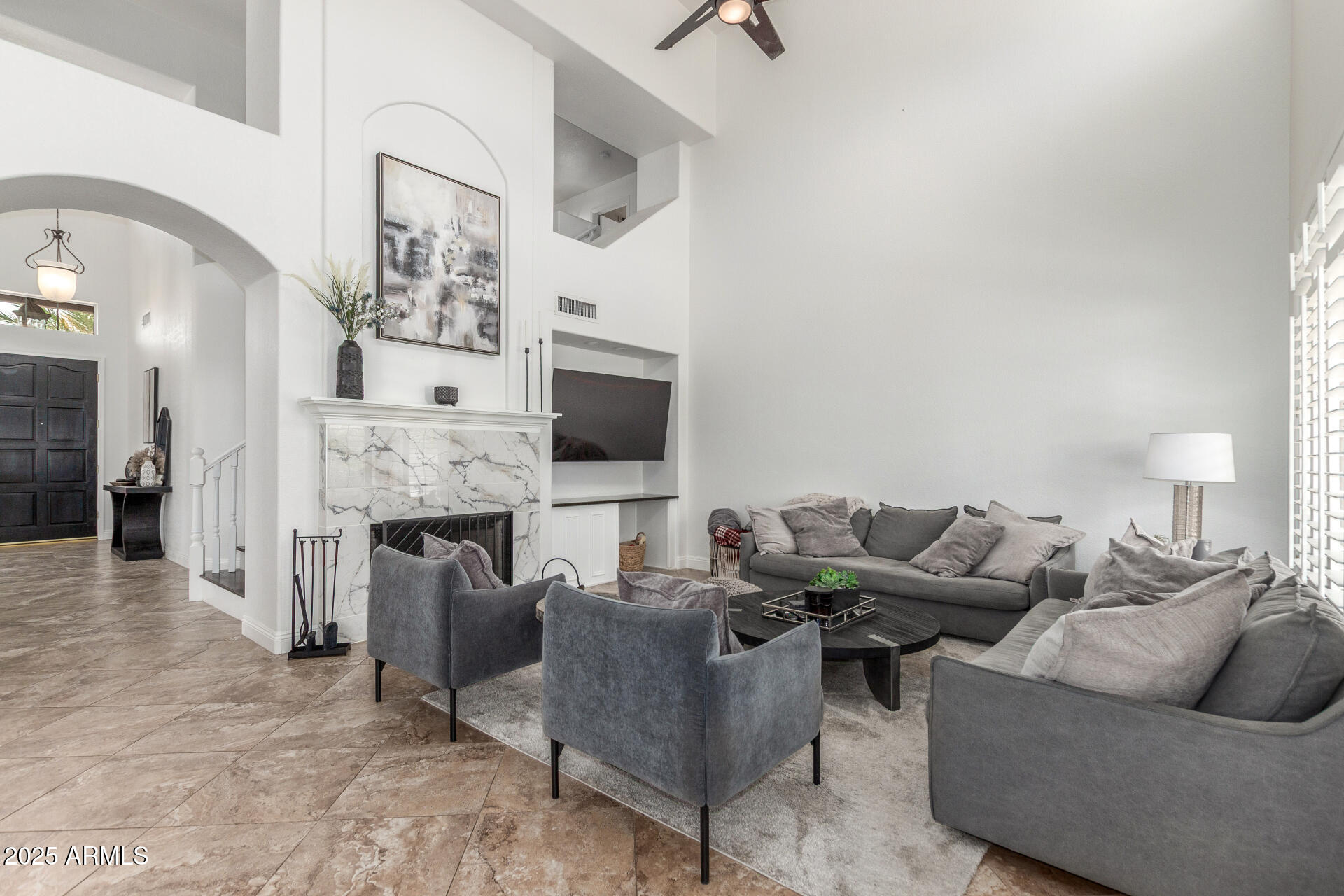 3514 E DESERT BROOM Way E