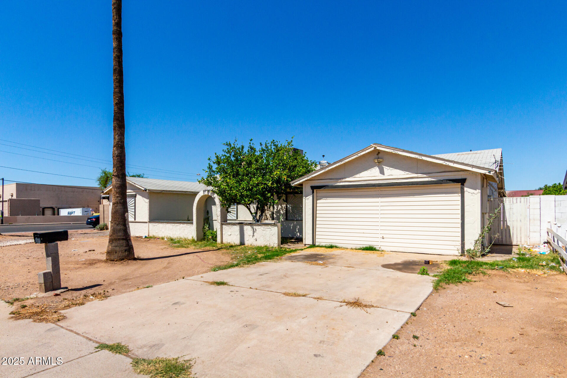 1602 N 73RD Drive