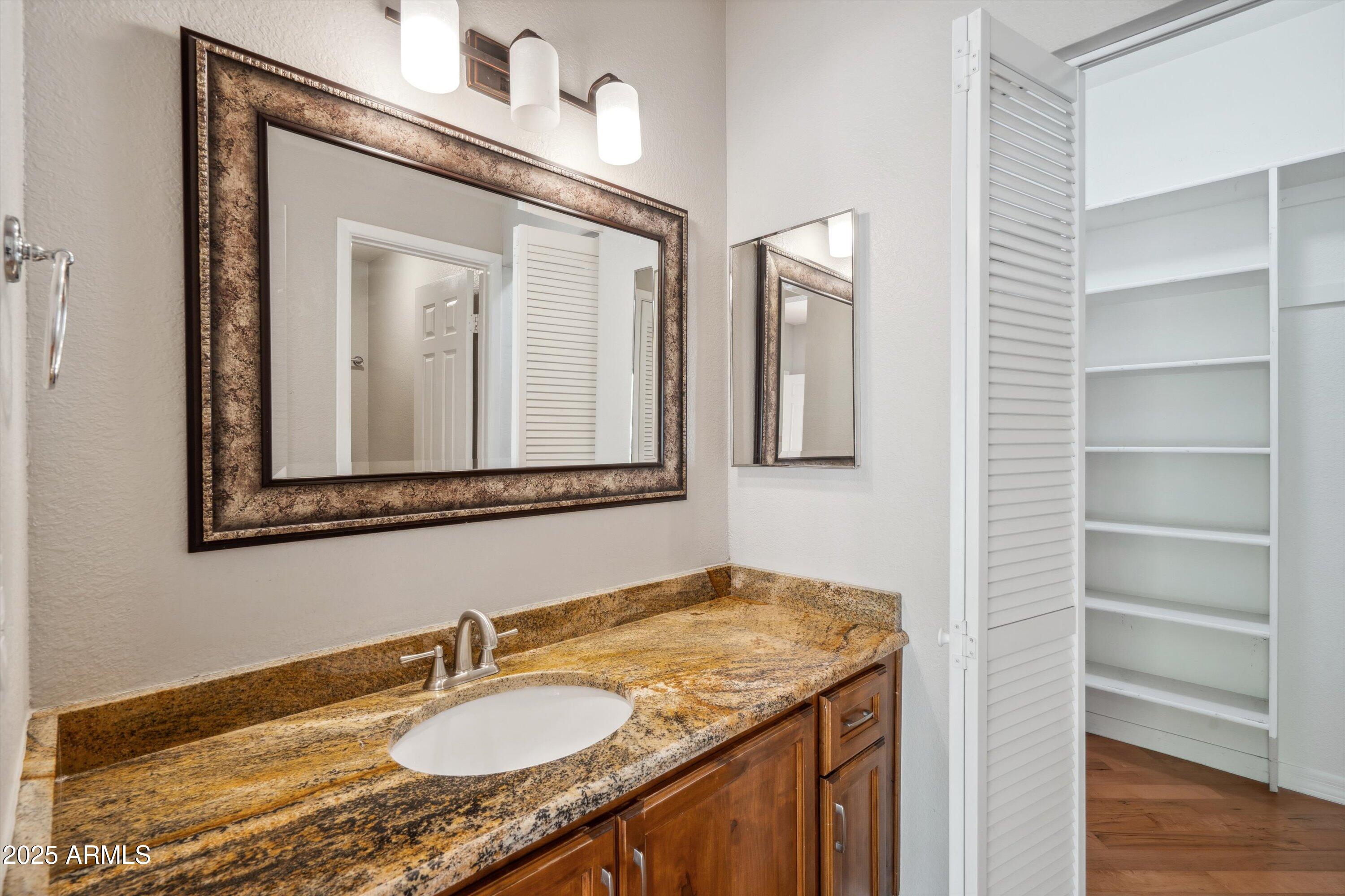 7101 W BEARDSLEY Road 942