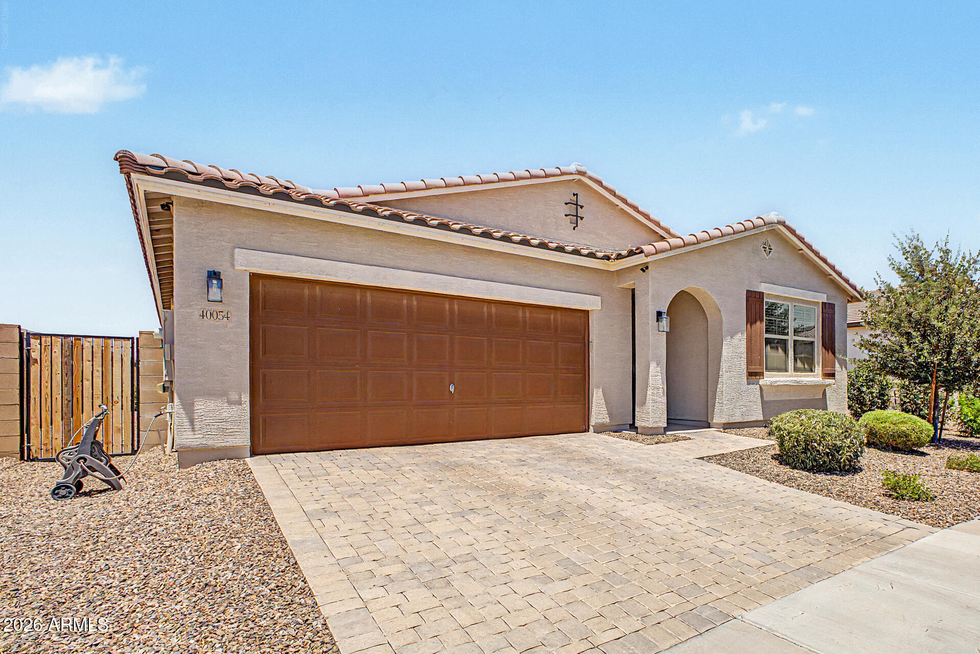 40054 W JAMES Lane
