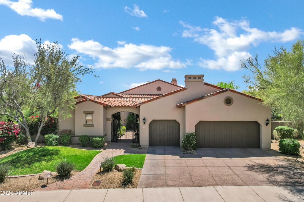 Photo of 8117 E Wingspan Way, Scottsdale, AZ 85255 (MLS # 6853005)
