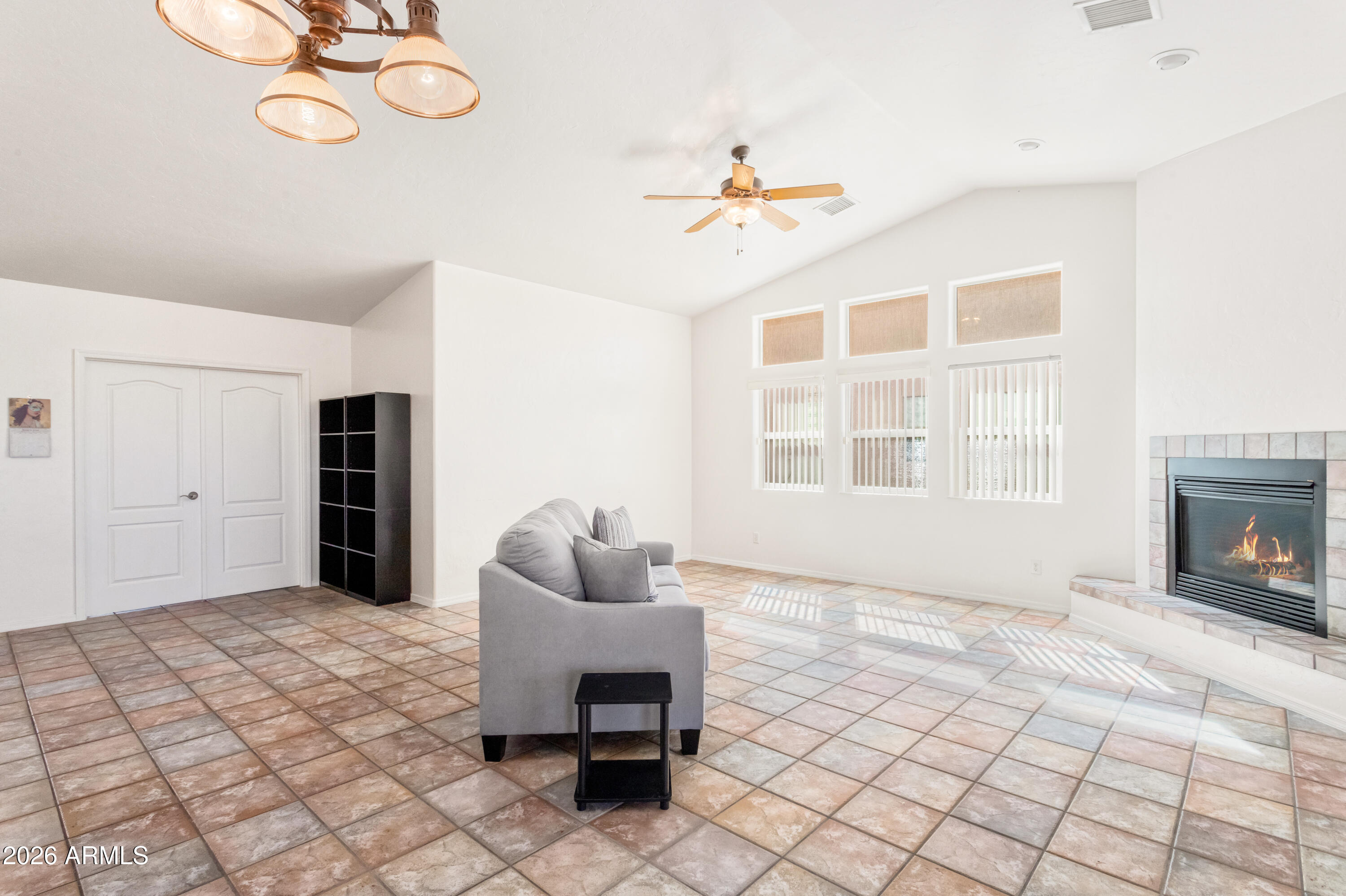MESA VERDE ESTATES - Residential