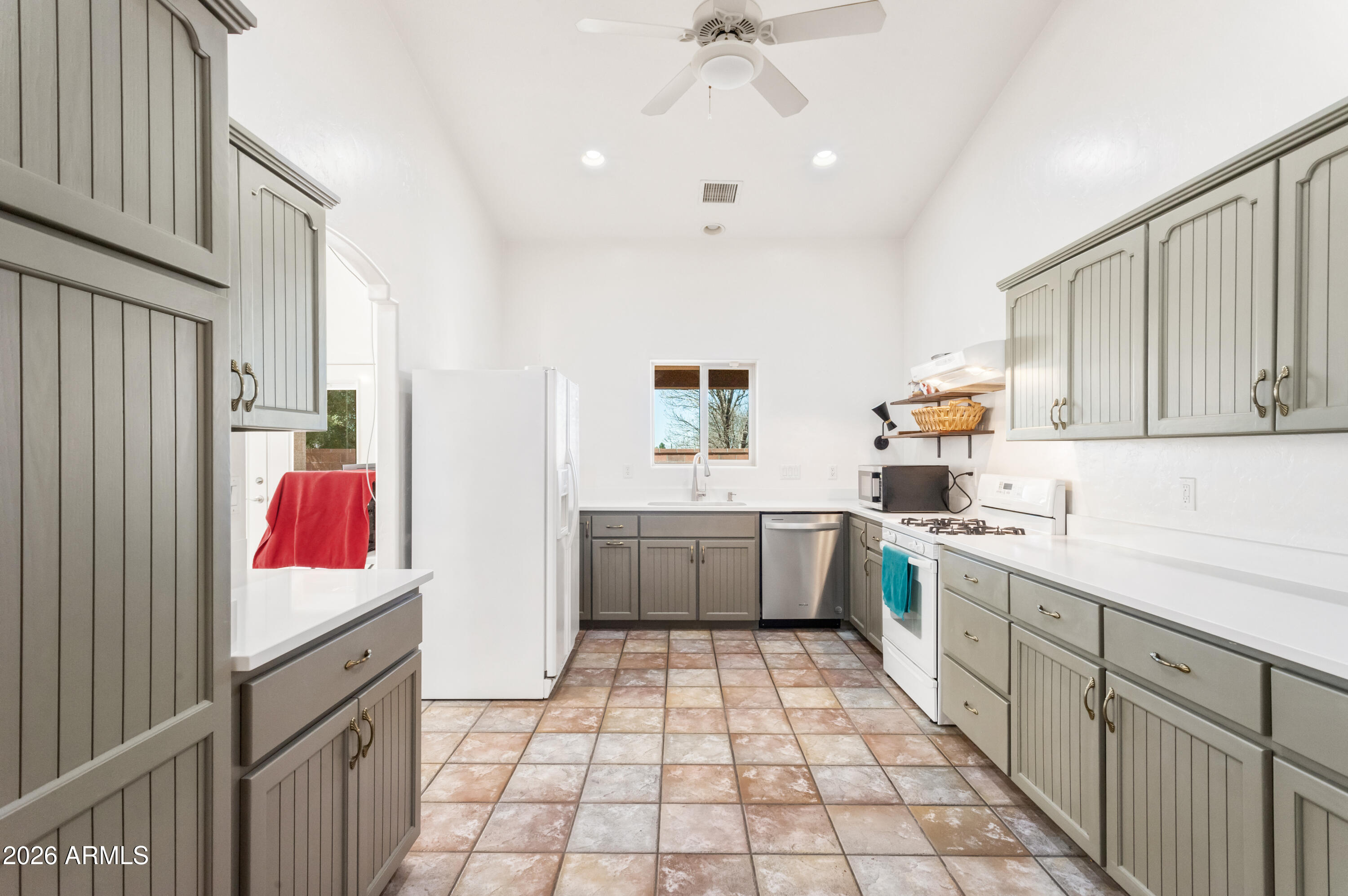 MESA VERDE ESTATES - Residential