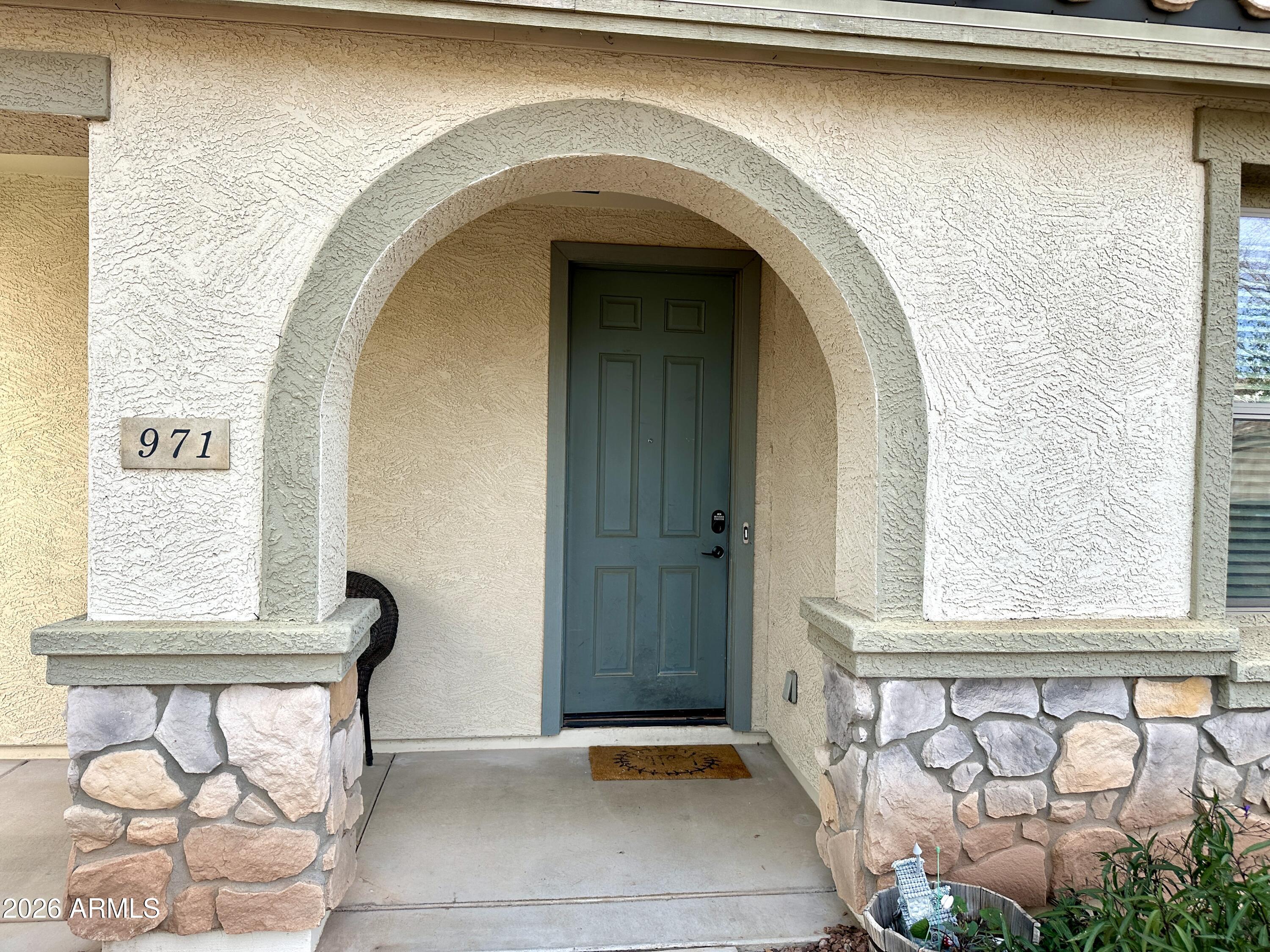 971 S Deerfield Lane