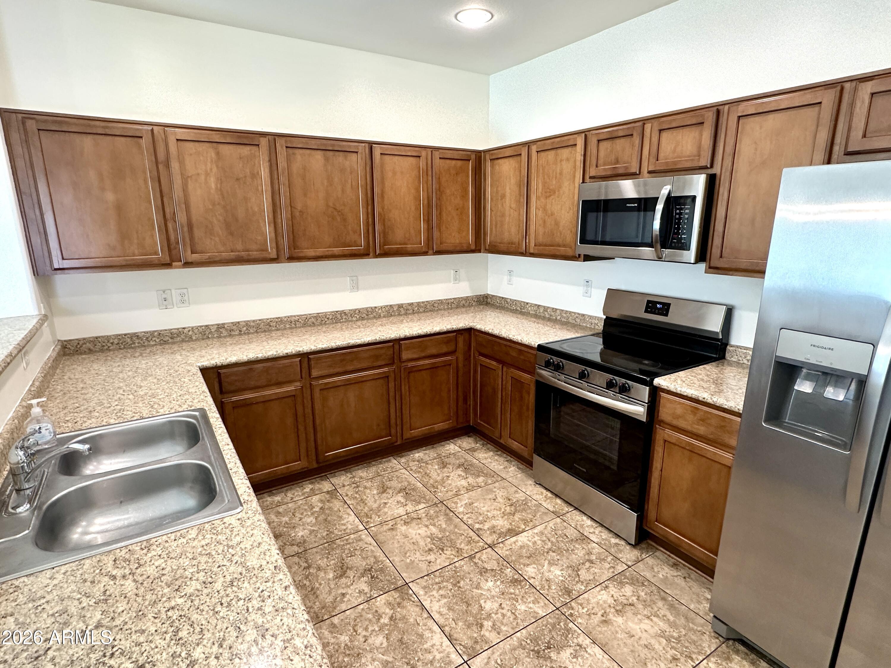 971 S Deerfield Lane