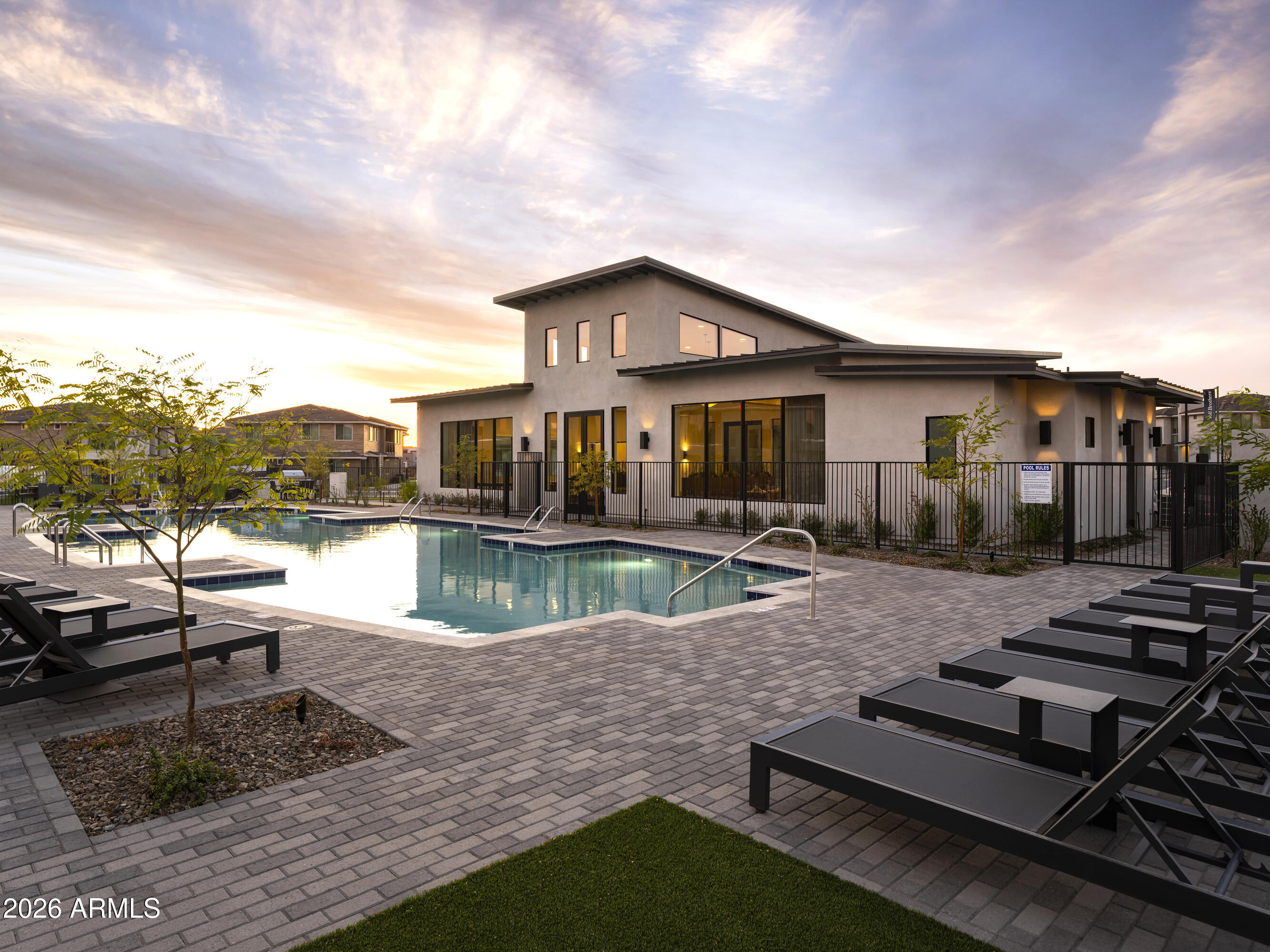 2121 W SONORAN DESERT Drive 80