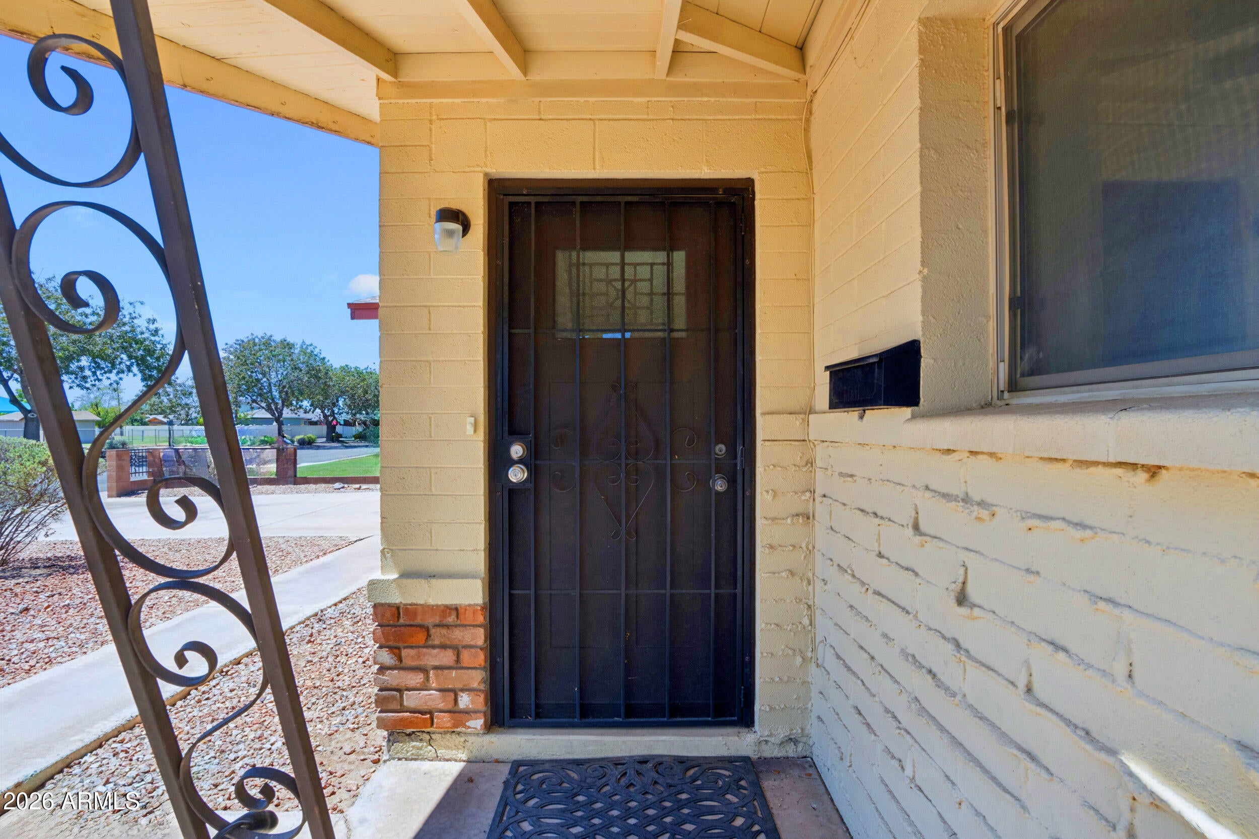 1260 E ALAMEDA Drive