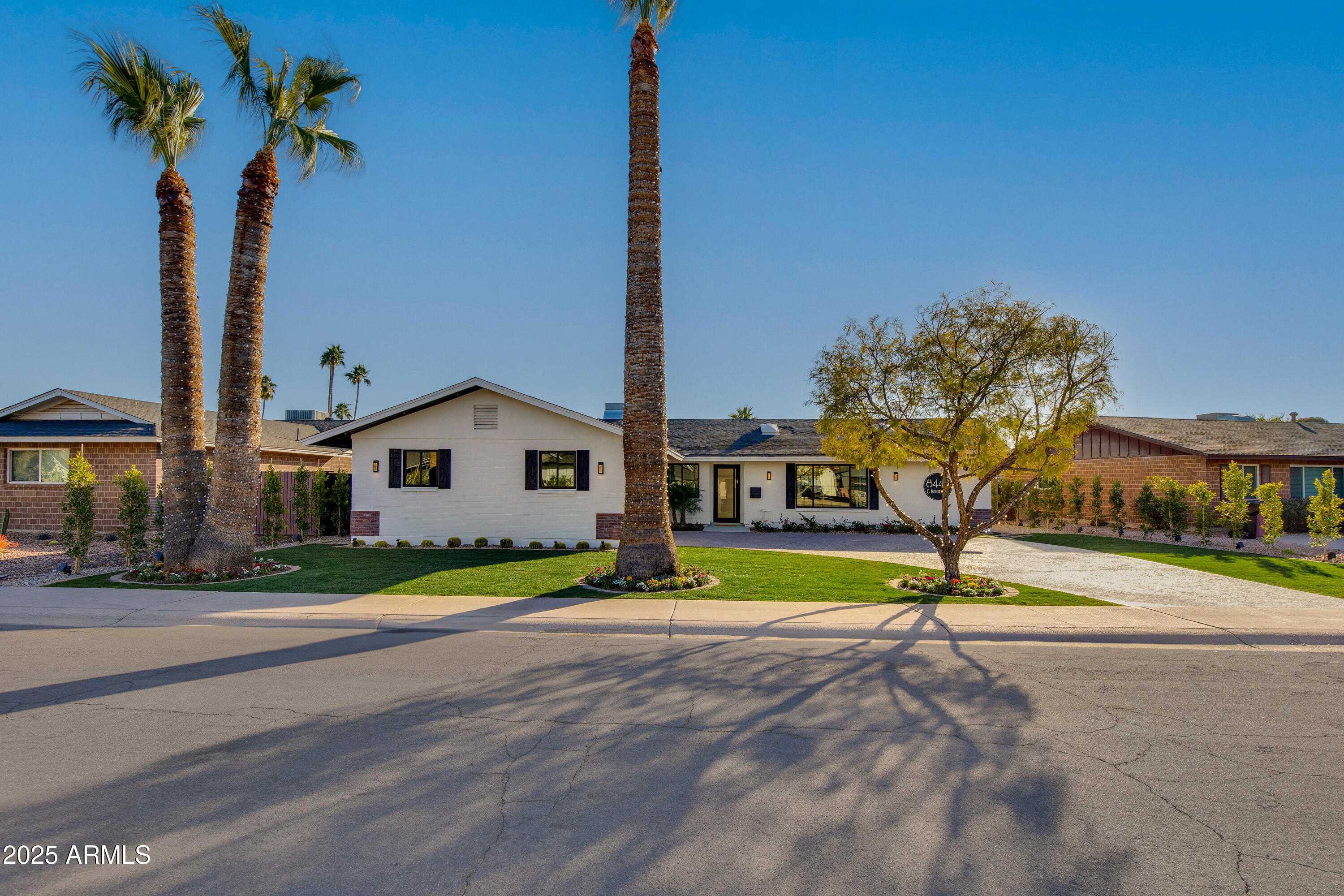 8443 E BONITA Drive