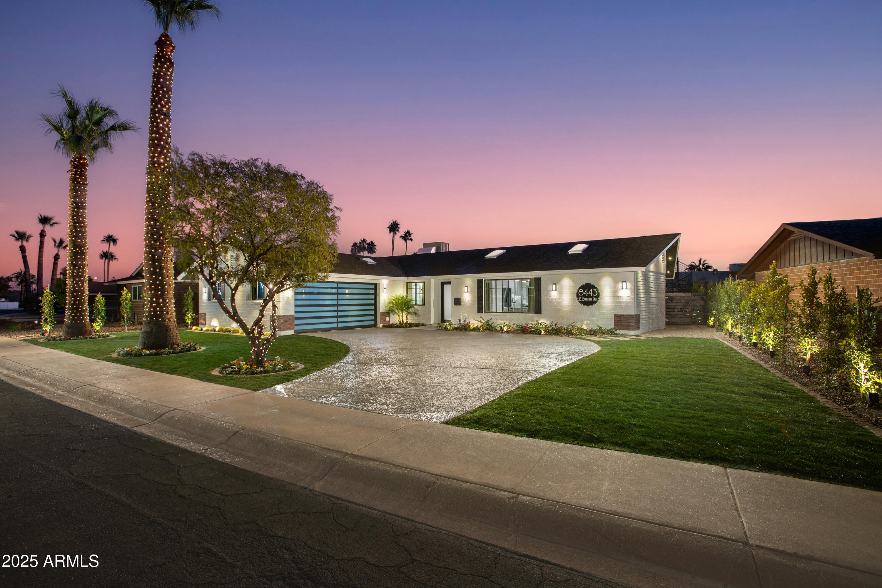 8443 E BONITA Drive