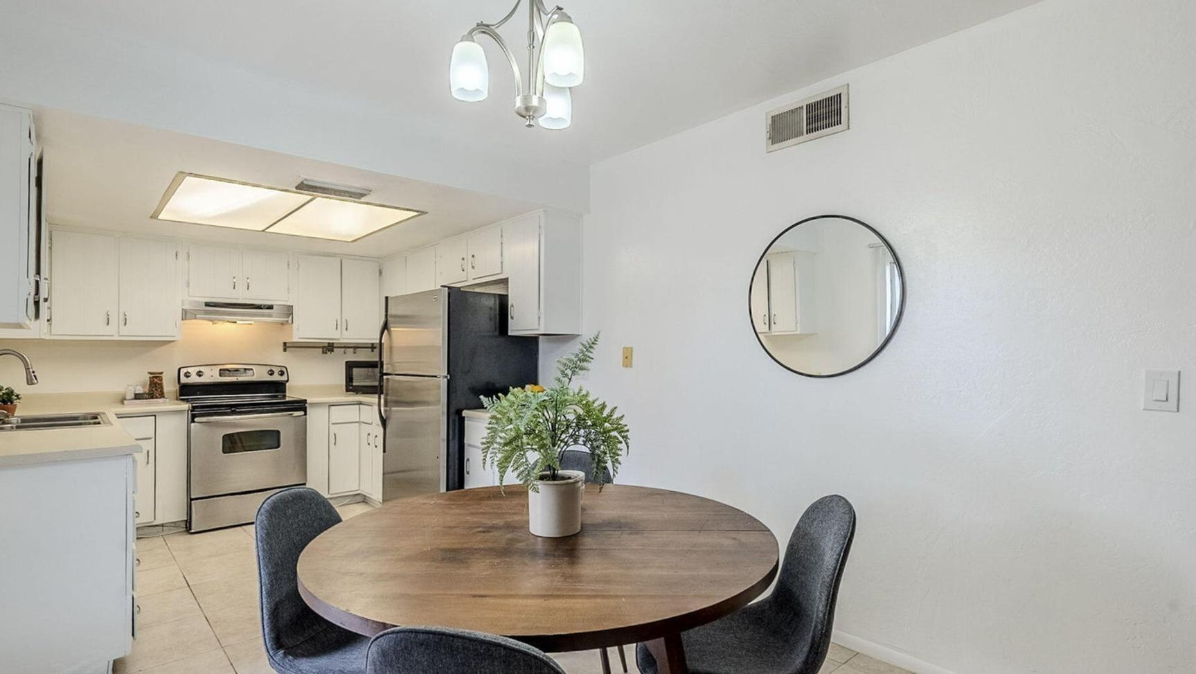 16 W Loma Vista Drive Apt 104