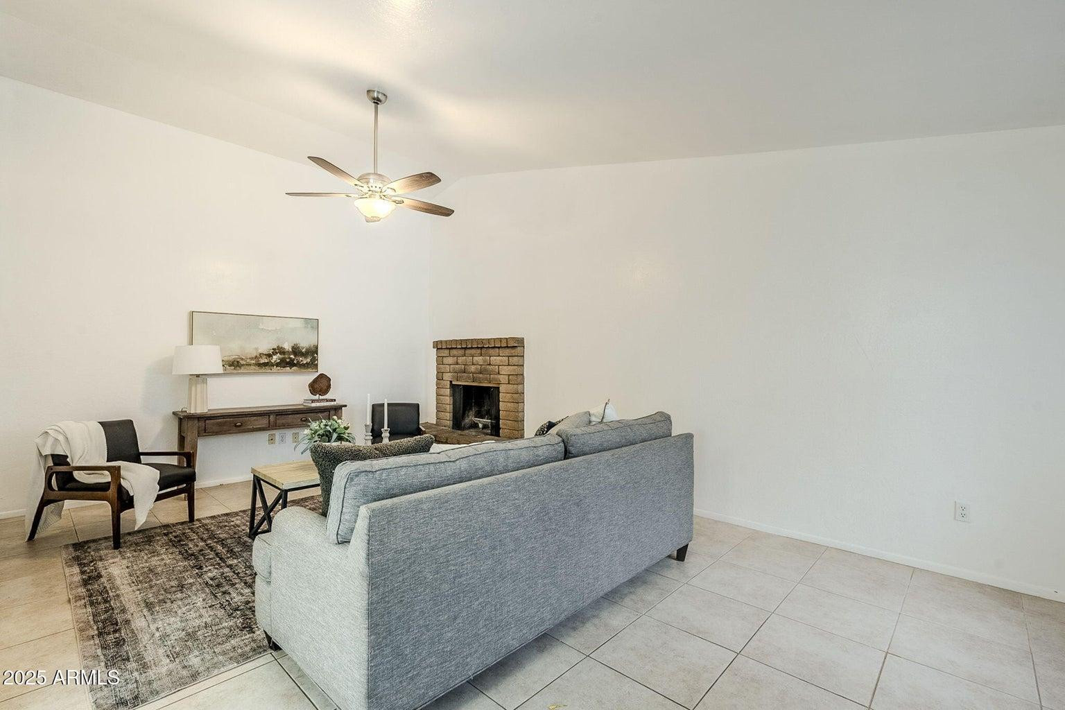 16 W Loma Vista Drive Apt 104