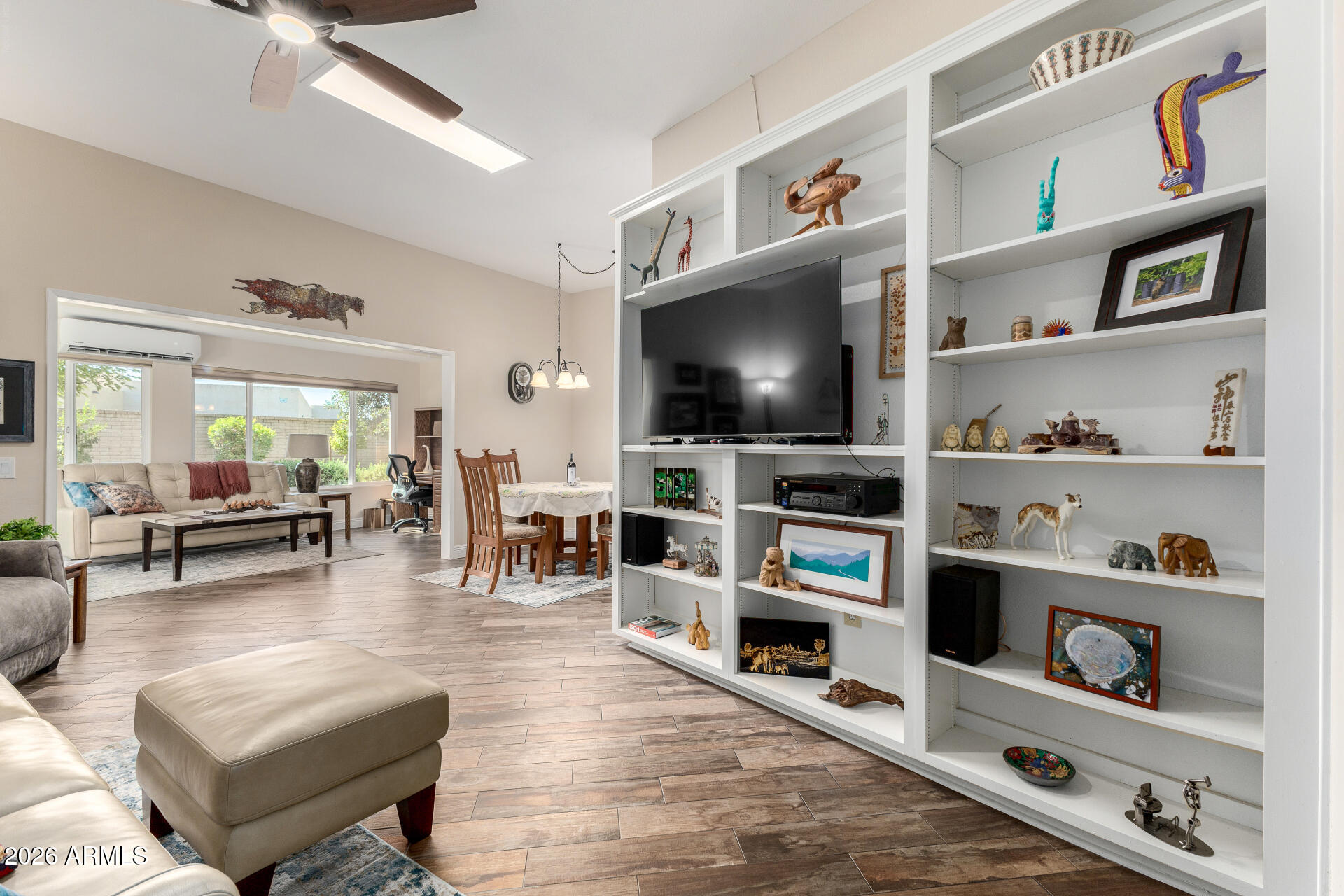 10809 W PALMERAS Drive