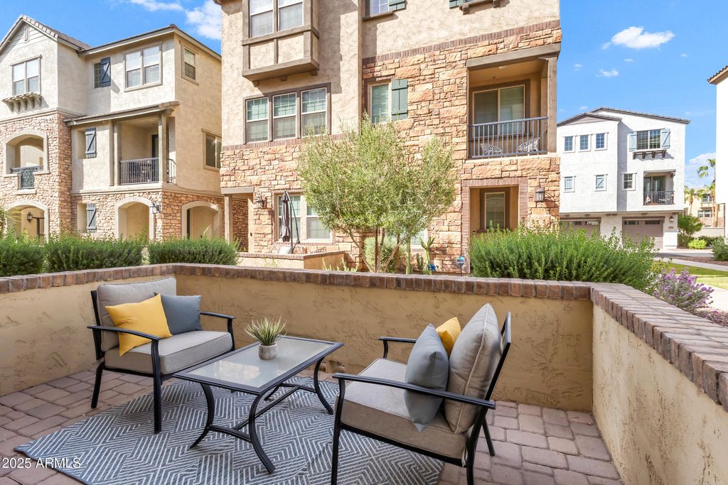 Photo of 1734 E Dogwood Lane, Gilbert, AZ 85295 (MLS # 6921740)