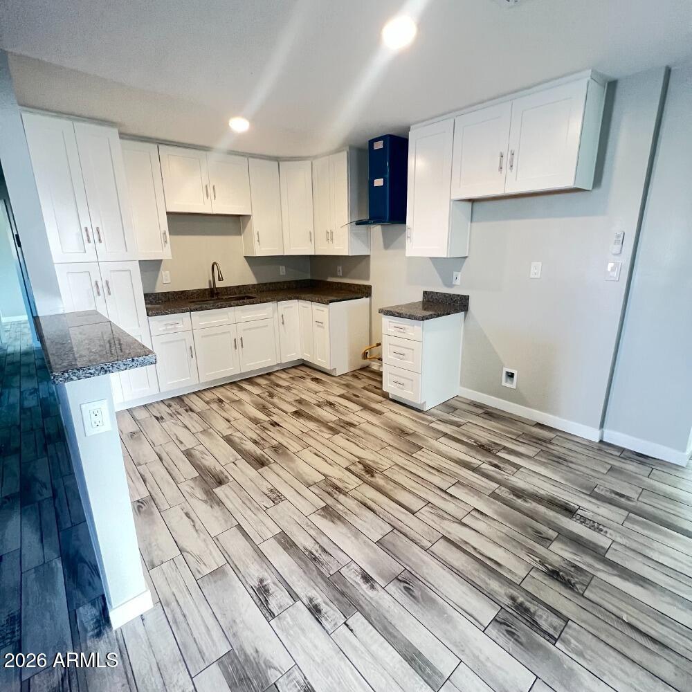 4937 W SIERRA VISTA Drive