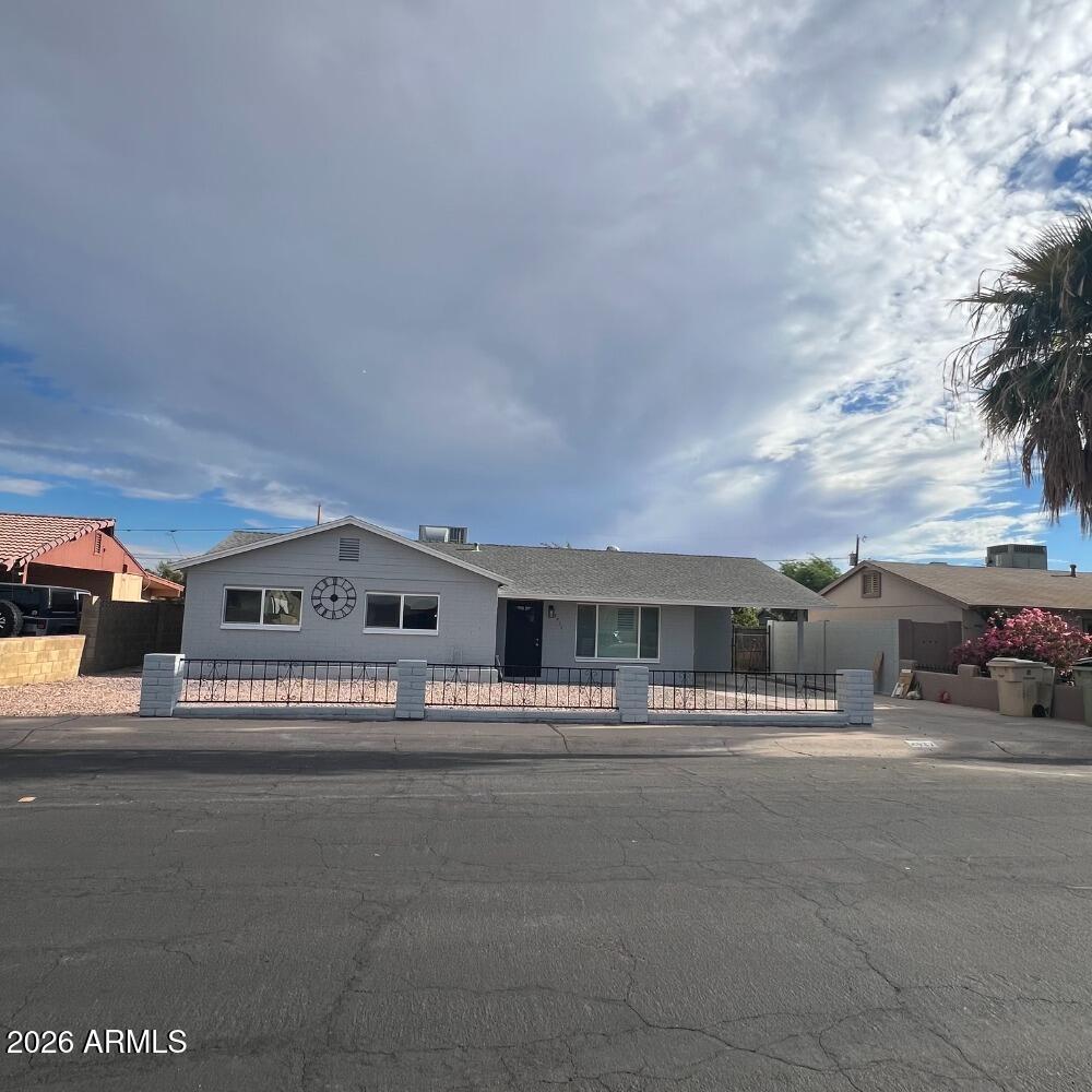 4937 W SIERRA VISTA Drive
