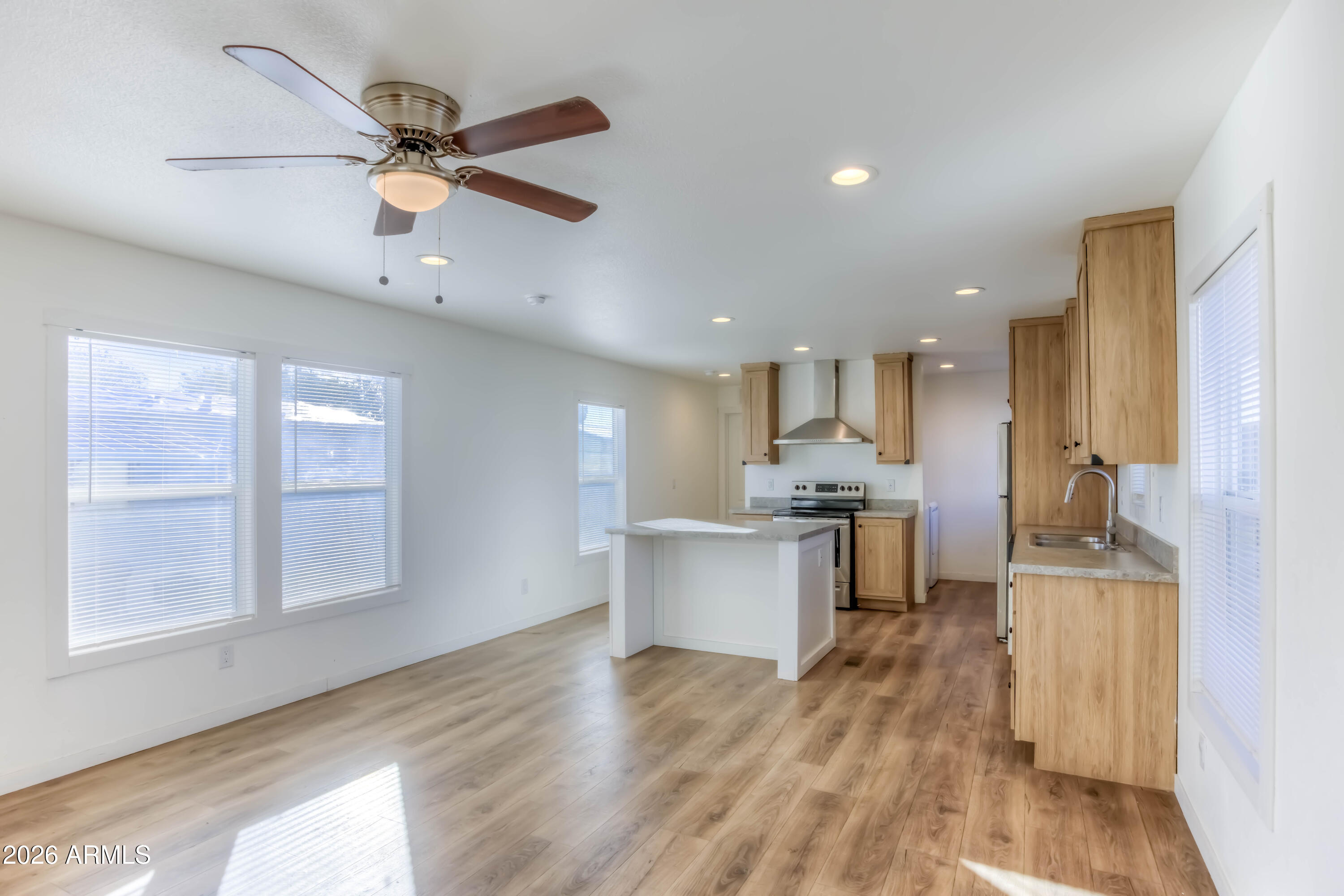 1325 W Silverlake Road 9