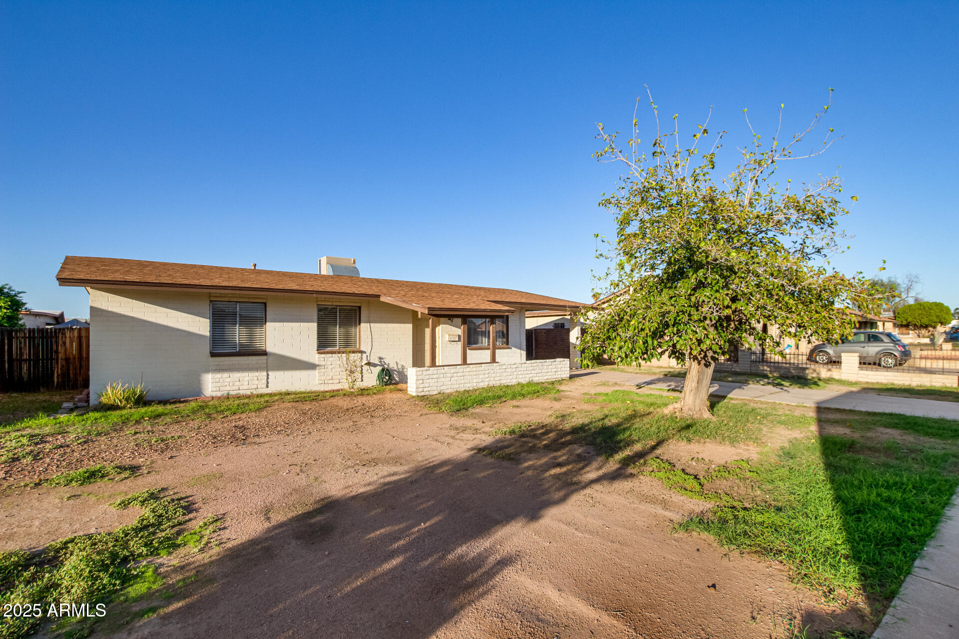 8414 W MONTEROSA Street