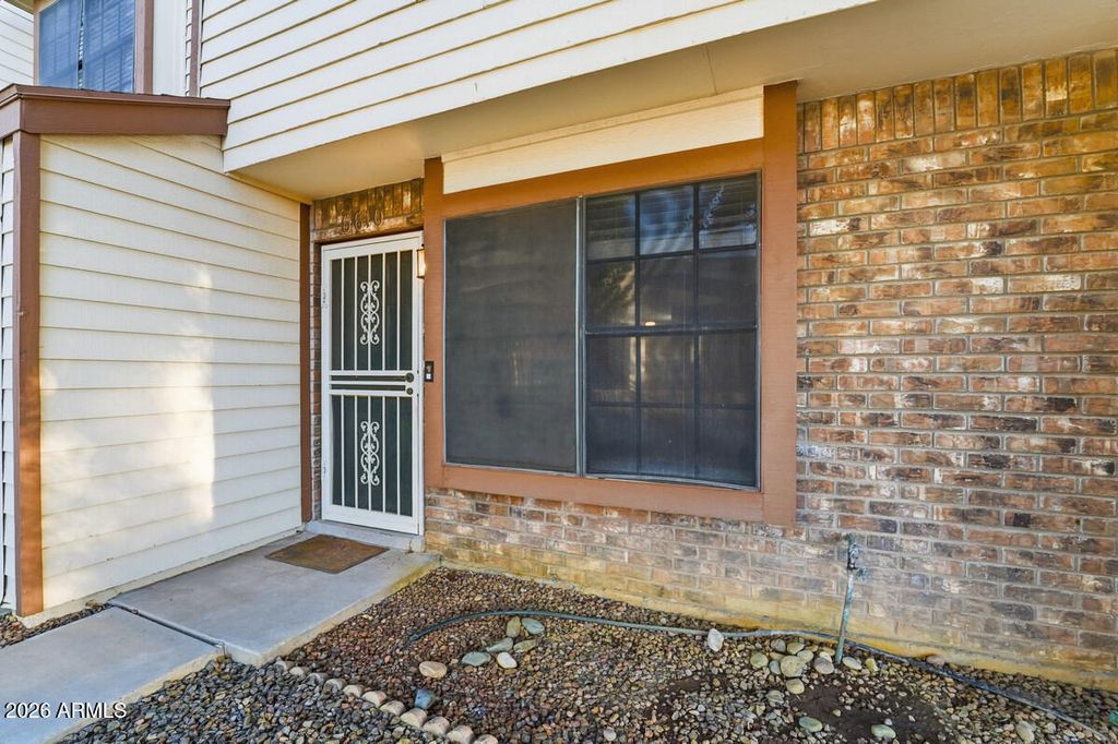 Photo of 6610 W Kingston Lane, Glendale, AZ 85306 (MLS # 6989774)