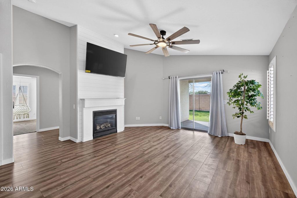 Photo of 483 W Gascon Road, San Tan Valley, AZ 85143 (MLS # 6987607)