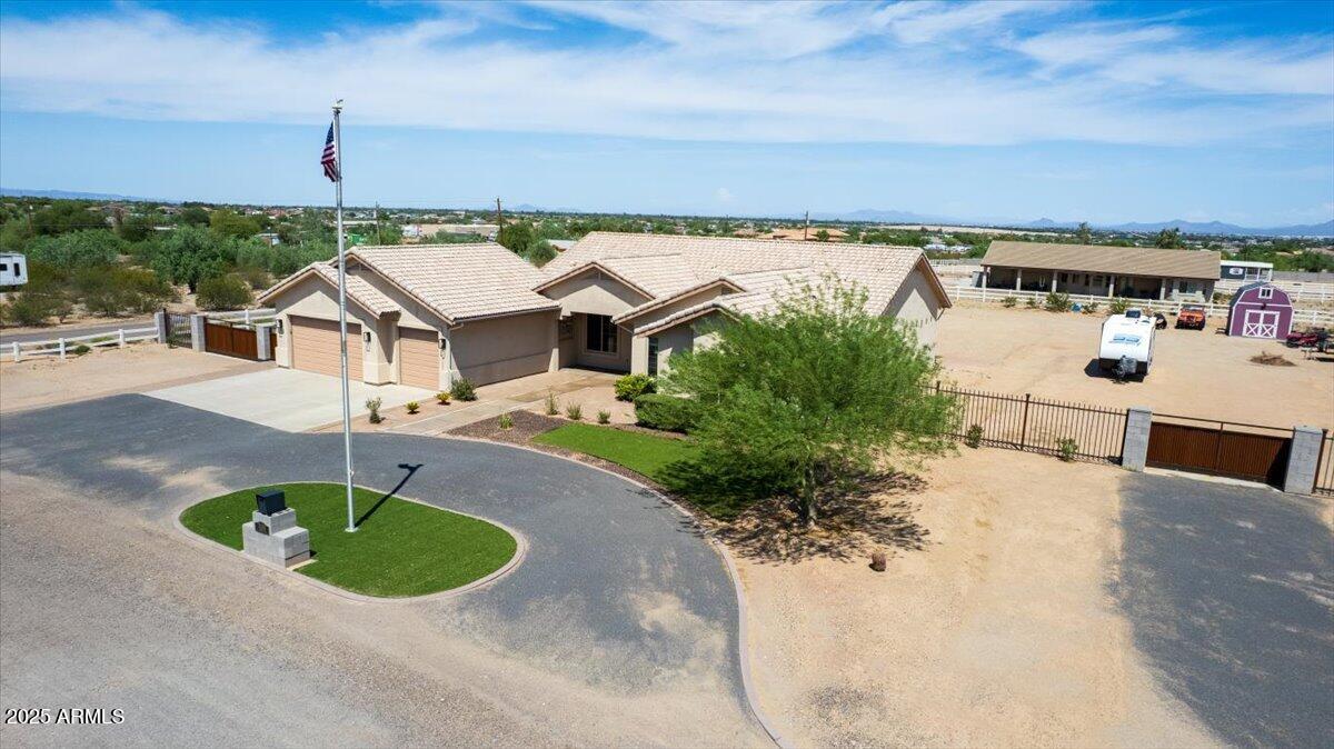 7106 W HOMBRE Road