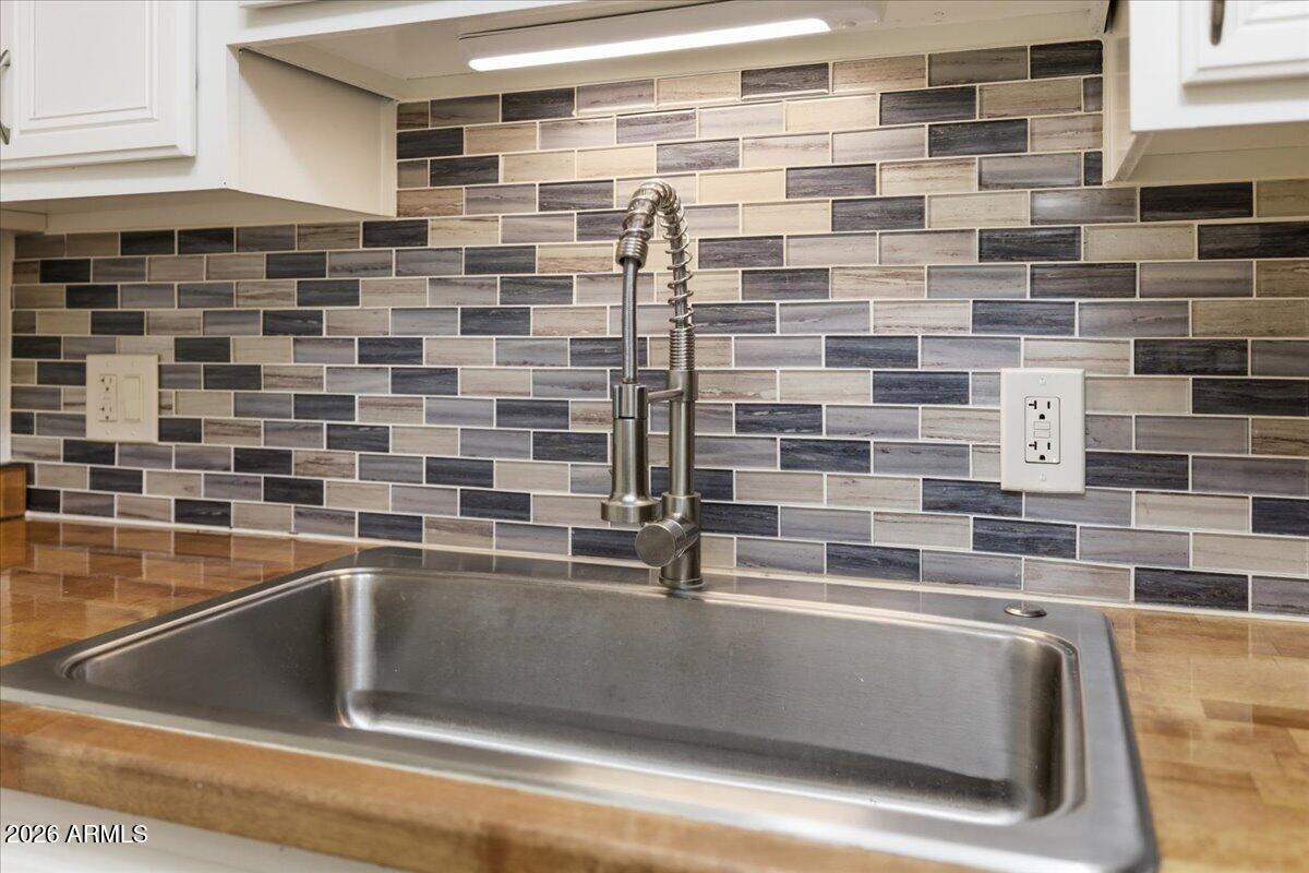 1402 E GUADALUPE Road 149