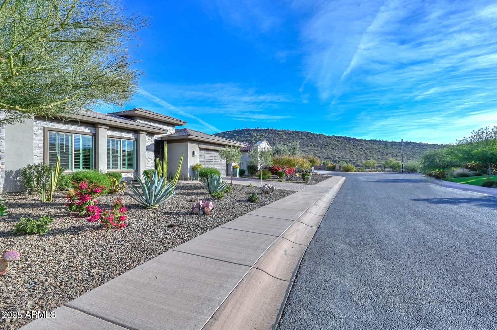 11722 W CREOSOTE Drive