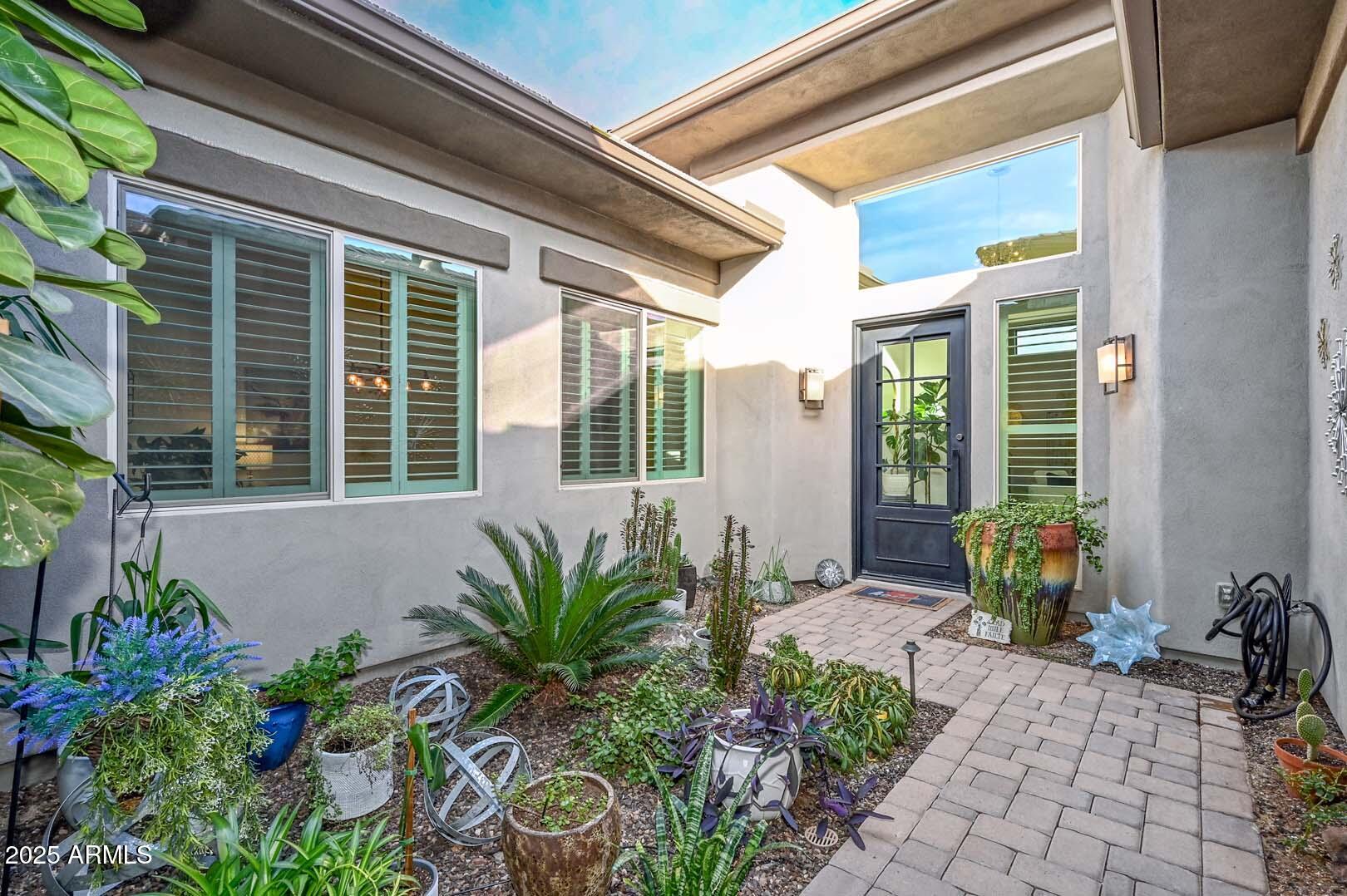 11722 W CREOSOTE Drive