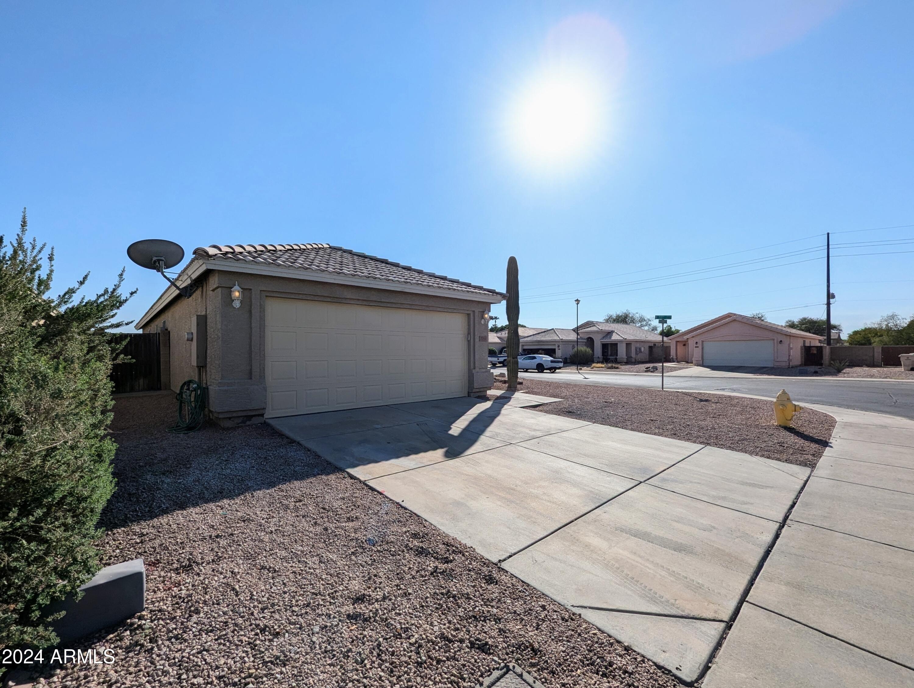 7059 W GARDENIA Avenue