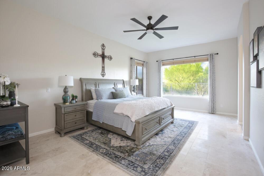 5232 E Thunder Hawk Road