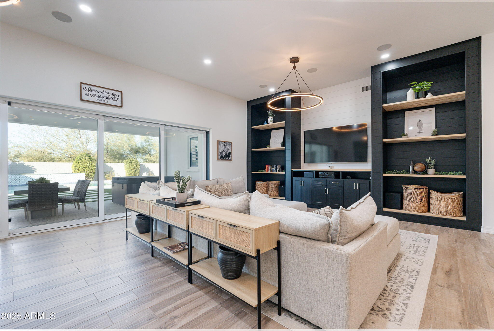 Queen Creek, Arizona 85142, United States, 5 Bedrooms Bedrooms, ,5 BathroomsBathrooms,Residential,Active,24574