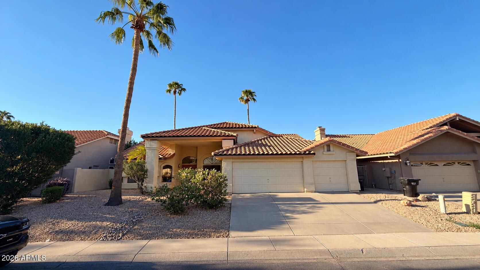 1047 W COAST Drive