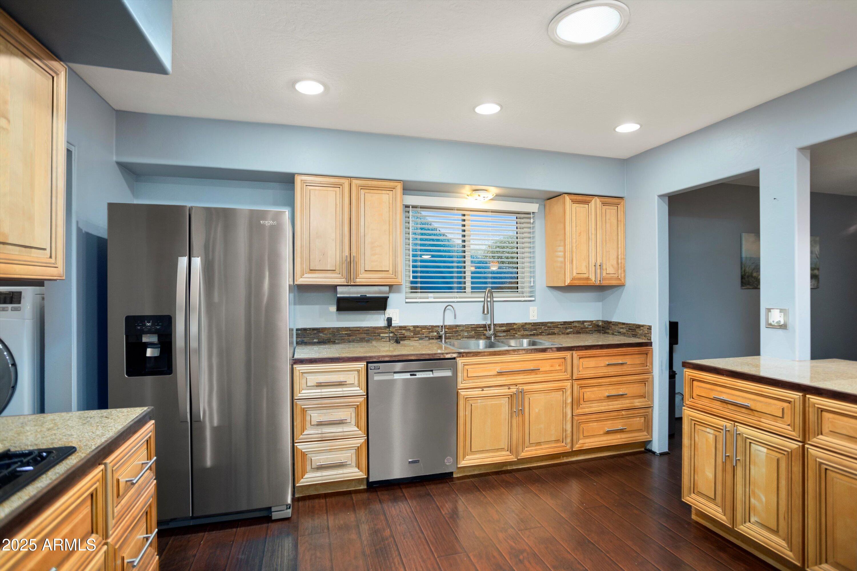 10102 W DEANNE Drive