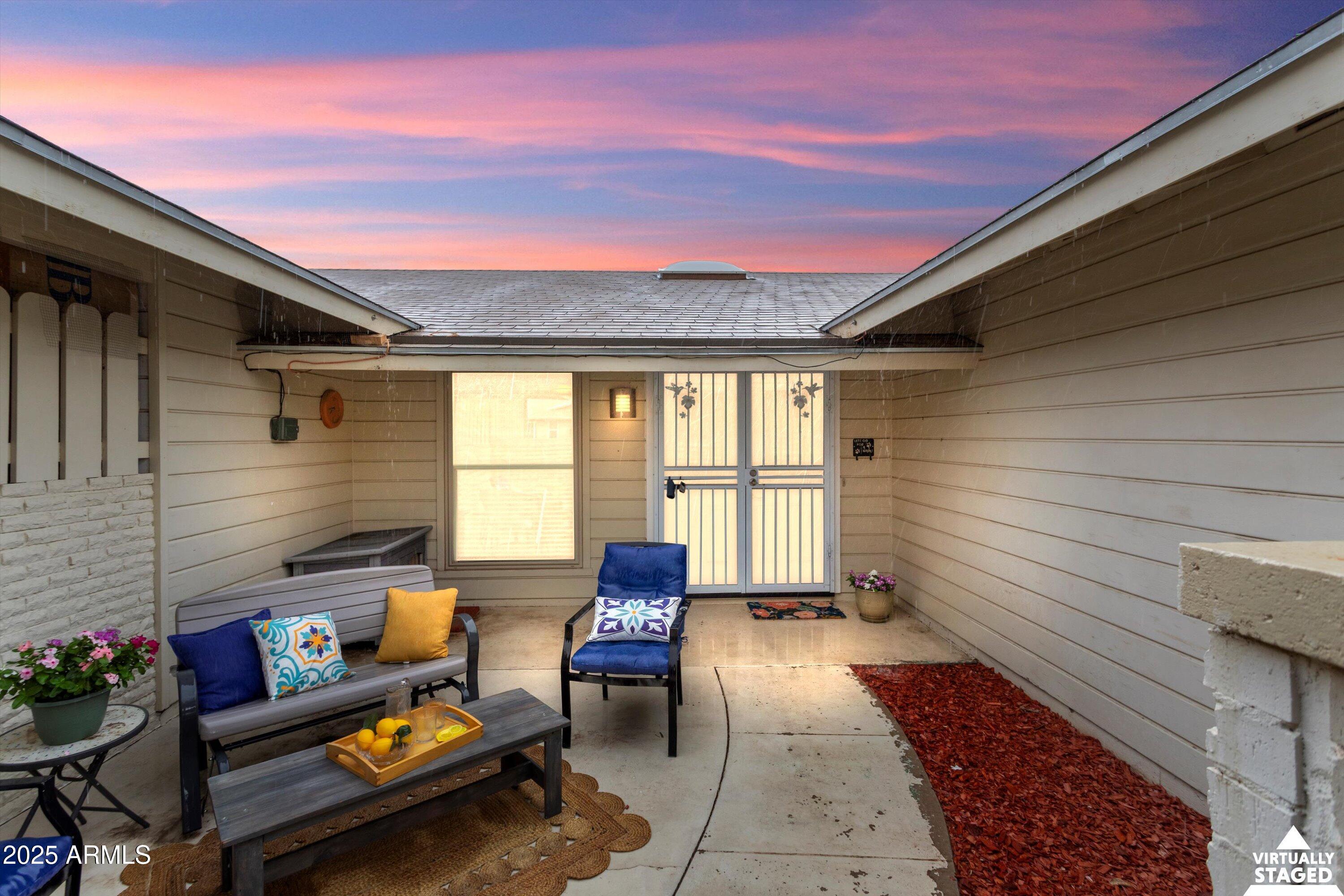 10102 W DEANNE Drive