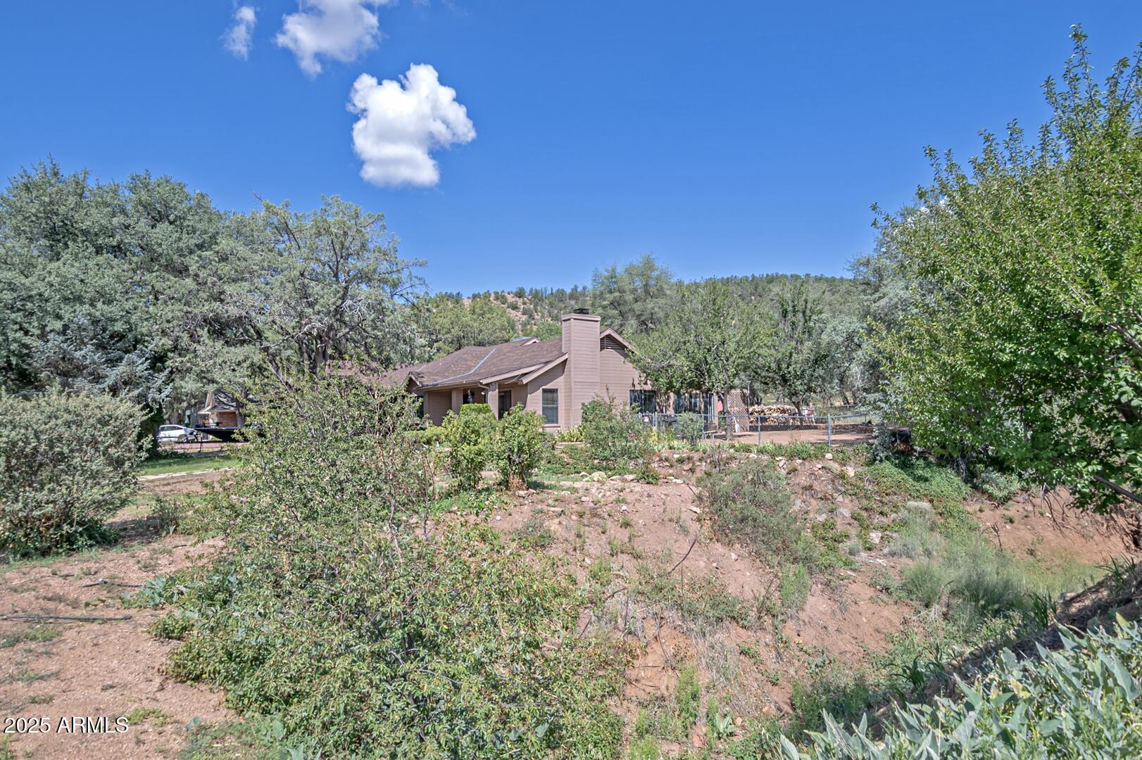 1900 W Fairway Lane