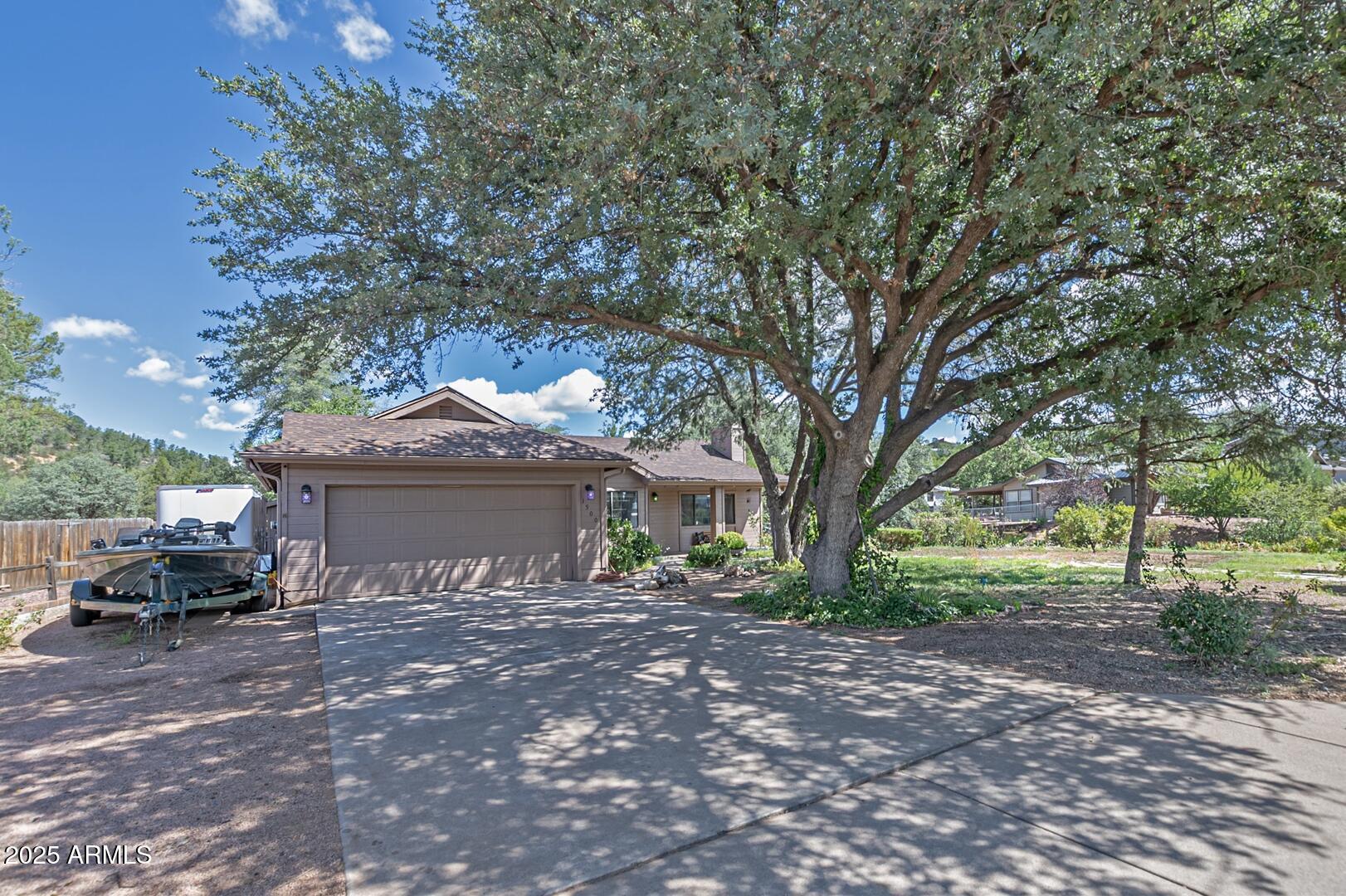 1900 W Fairway Lane
