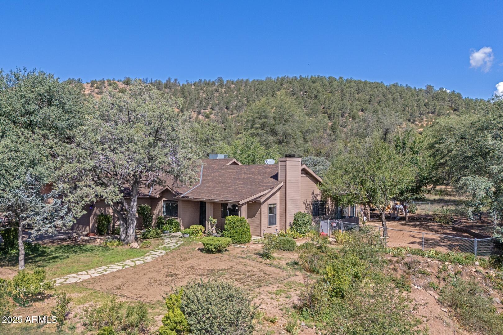 1900 W Fairway Lane