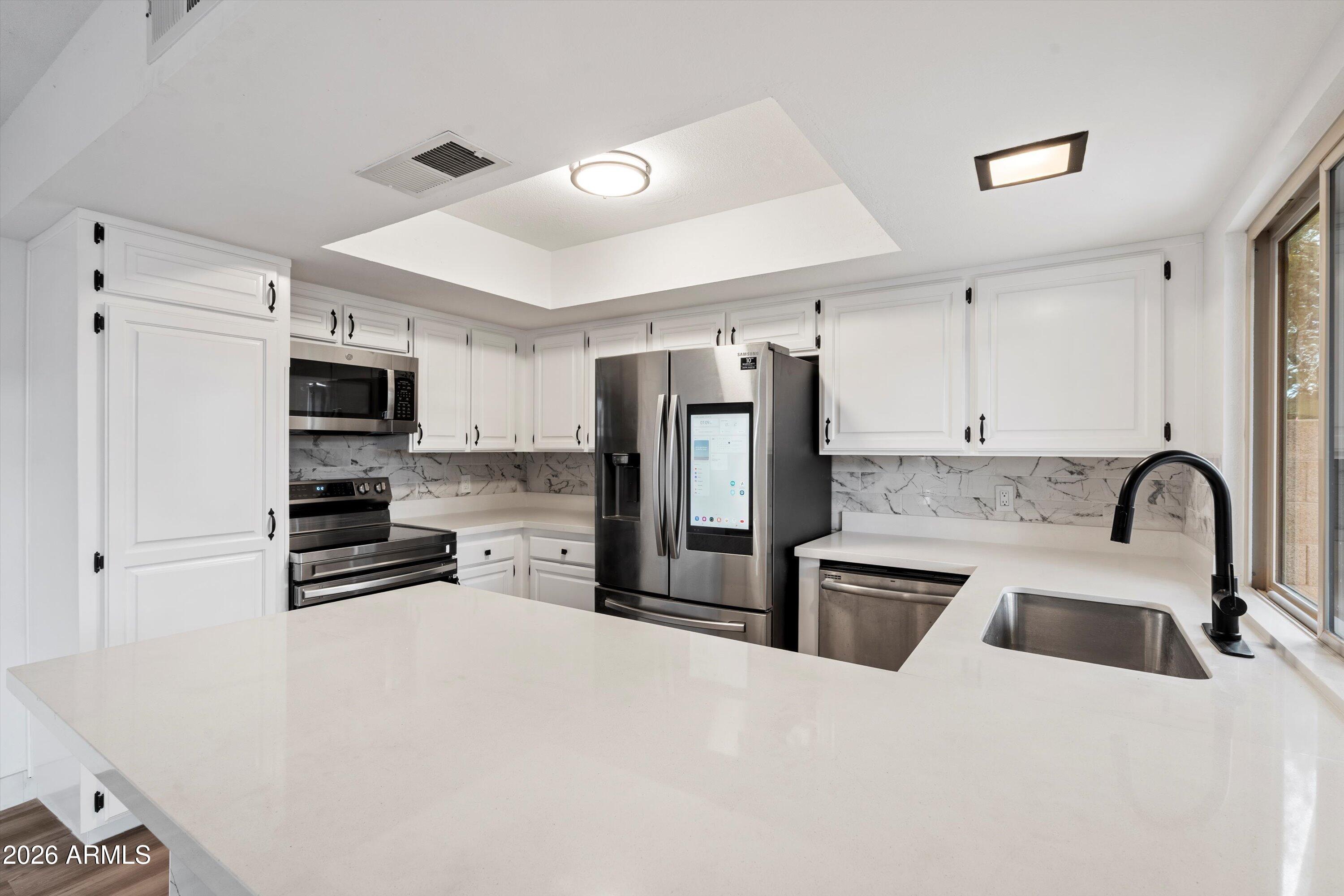 4829 E APACHE Circle