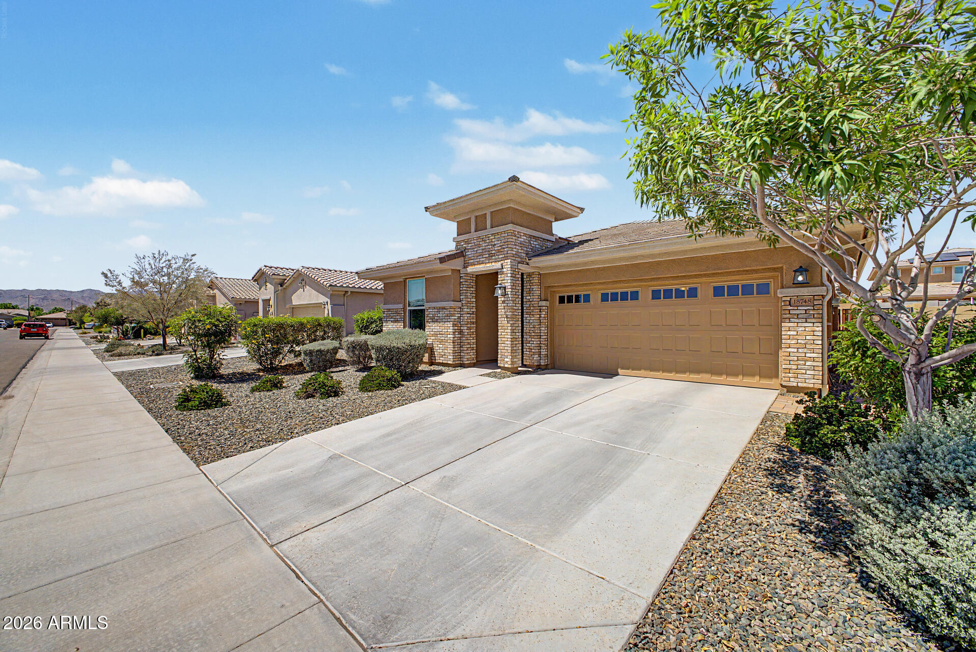 18748 W MEDLOCK Drive