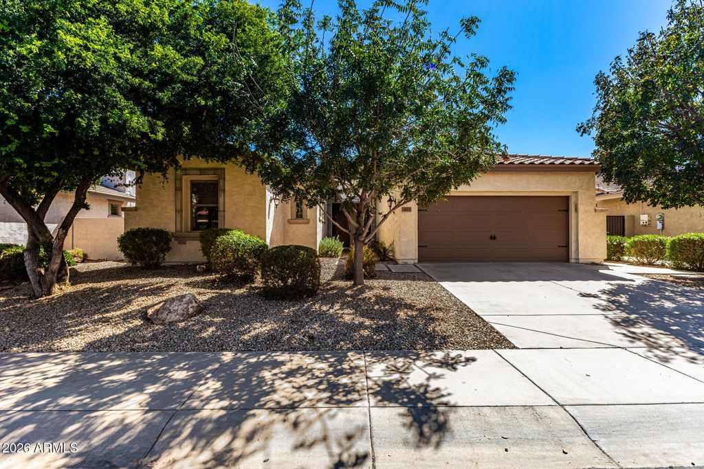 Photo of 417 W Desert Broom Drive, Chandler, AZ 85248 (MLS # 6995324)