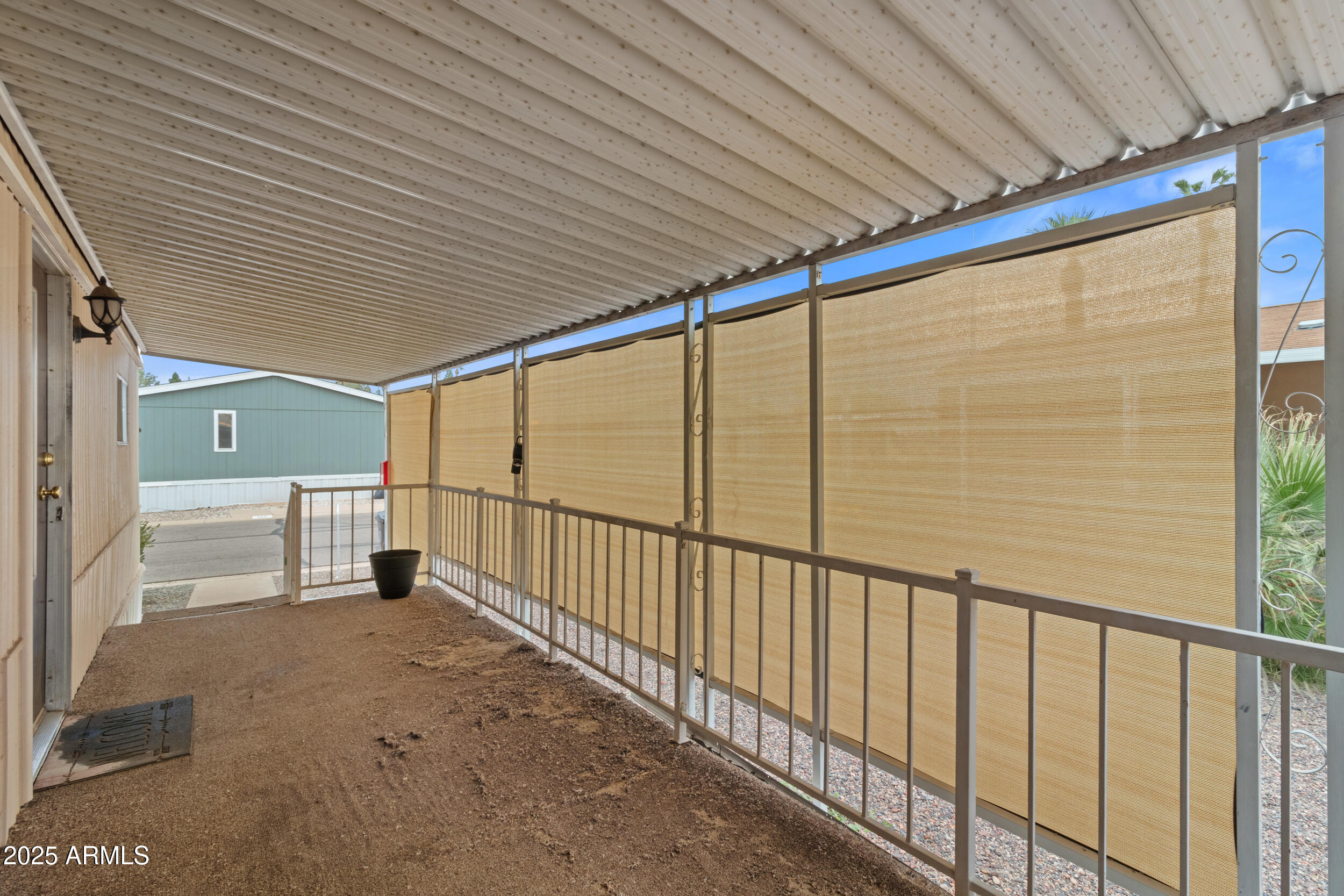 535 S ALMA SCHOOL Road 127