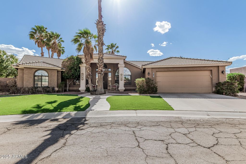 Photo of 1207 E Clearview Drive, Casa Grande, AZ 85122 (MLS # 6859078)